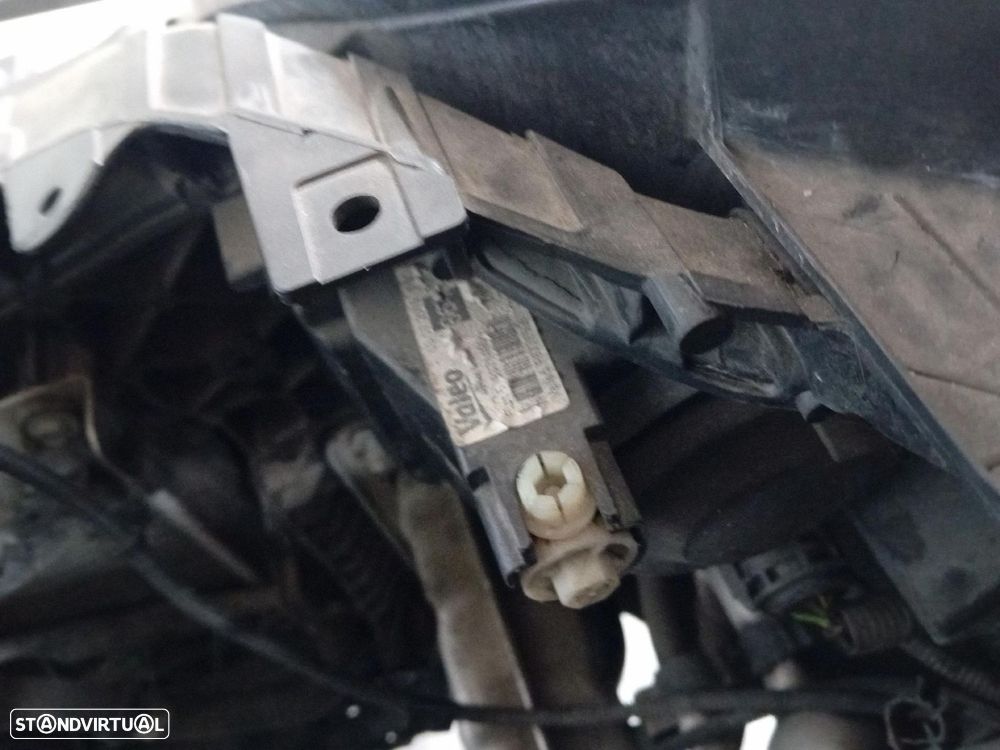 Ótica / farol esquerda FIAT Grande Punto (199_) - 8