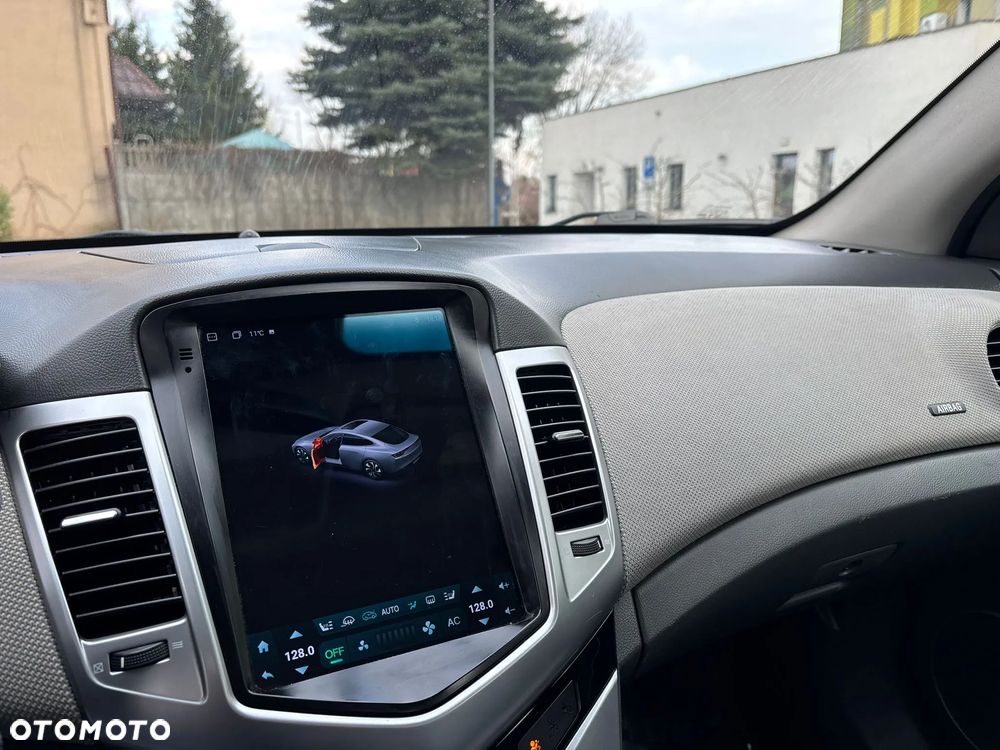Chevrolet Cruze - 13