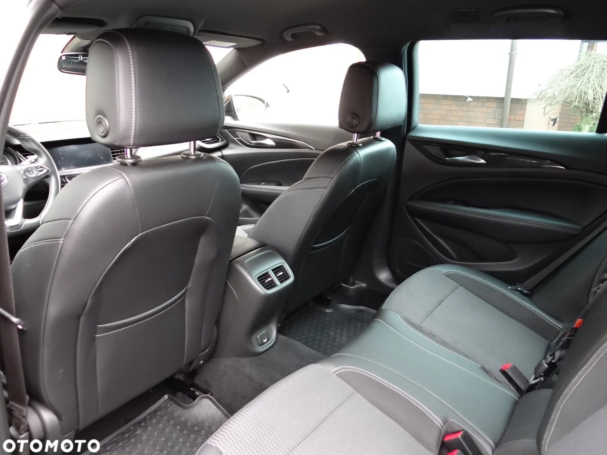 Opel Insignia 2.0 CDTI Elegance S&S - 13