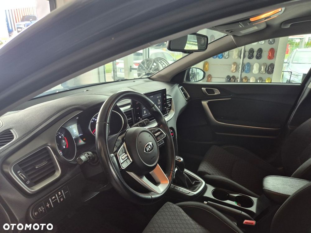 Kia Ceed 1.5 T-GDI M - 18