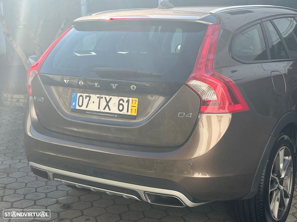 Volvo V60 Cross Country 2.0 D4 Pro - 5
