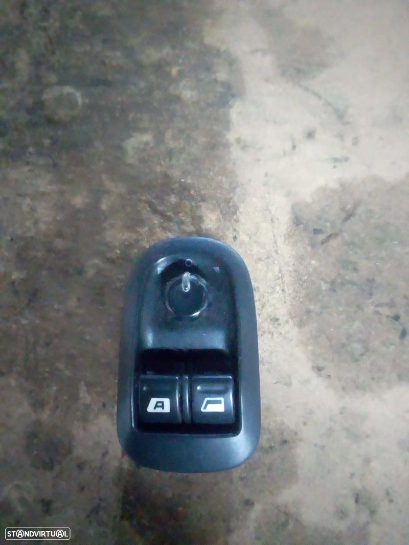 Botão Do Vidro F.E Peugeot 206 Hatchback (2A/C) - 1