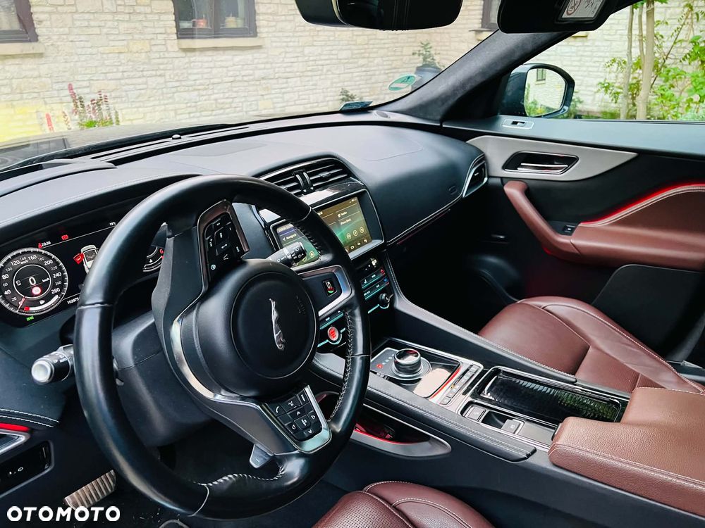 Jaguar F-Pace 3.0 TDV6 AWD Portfolio - 4