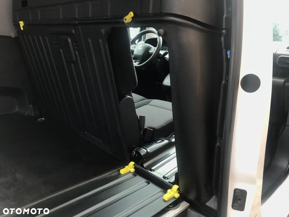 Toyota Proace City - 13