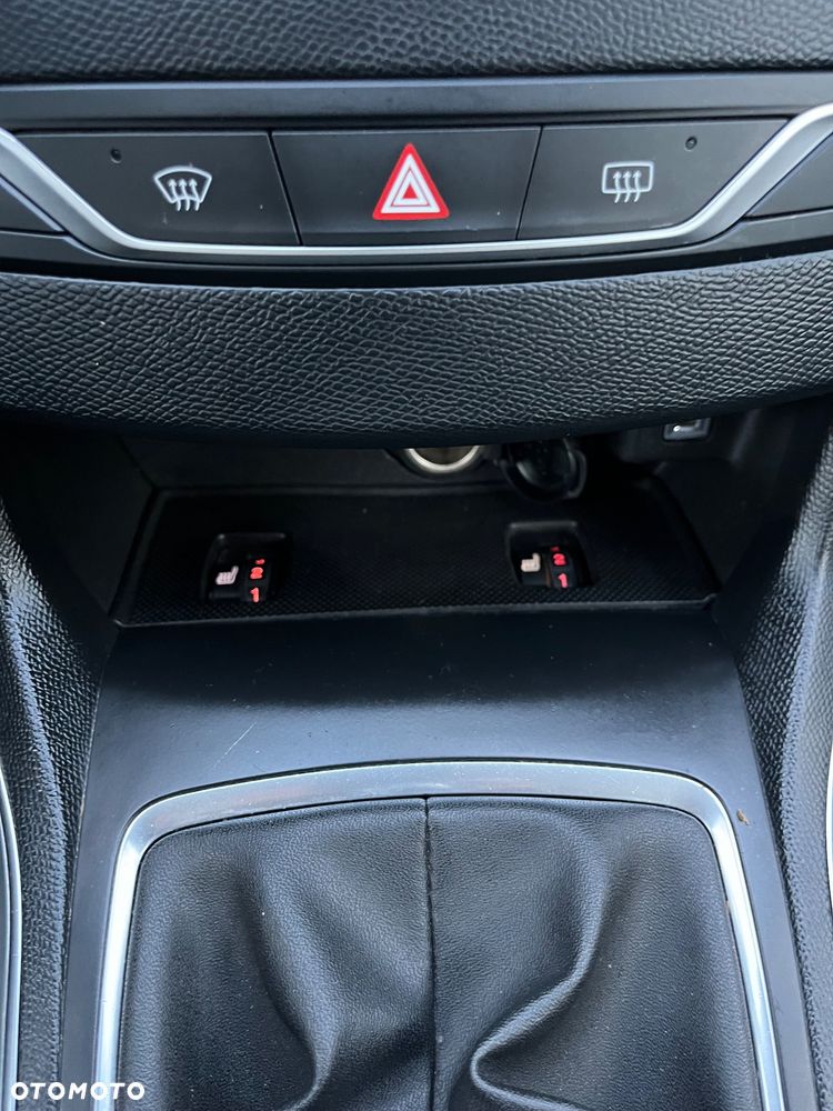 Peugeot 308 - 15