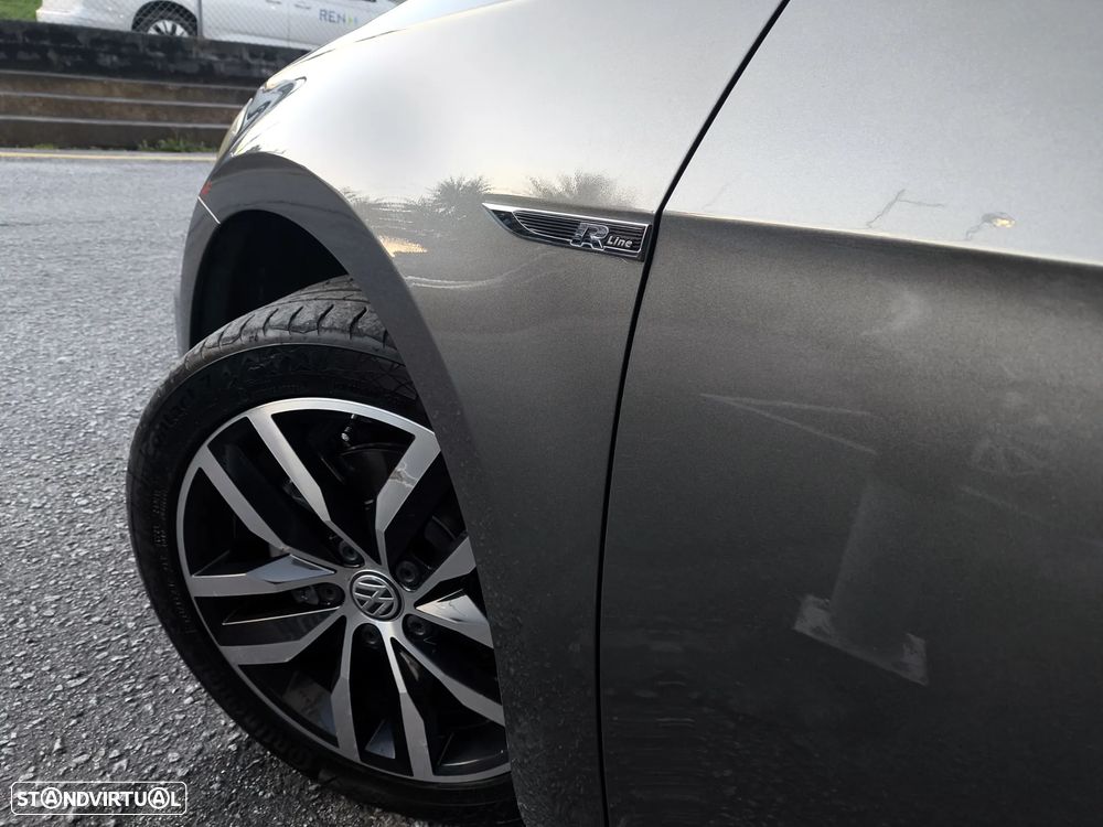 VW Golf Variant 1.6 TDi R-Line - 32