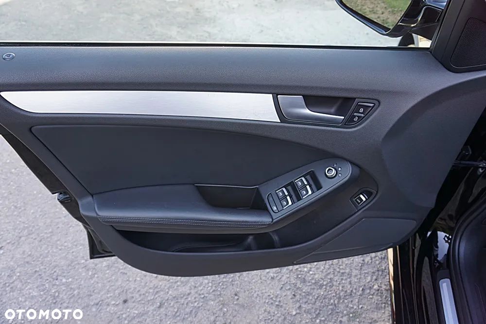 Audi A4 Avant 2.0 TDI DPF clean diesel S line Sportpaket - 36