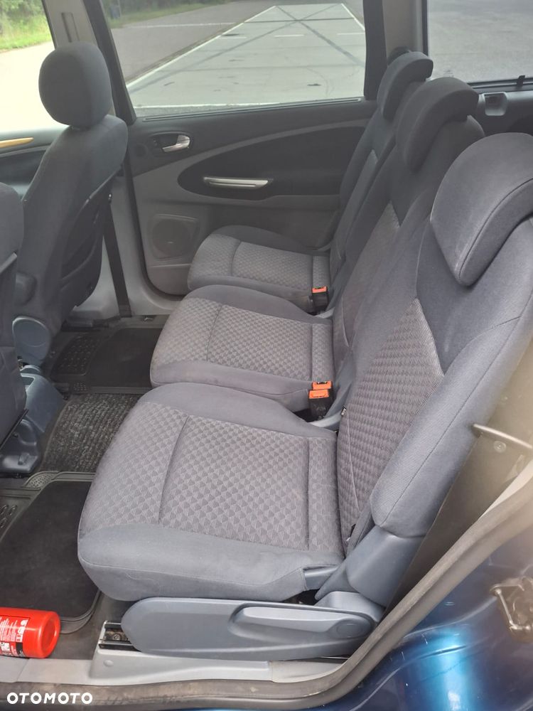 Ford Galaxy 2.0 Ghia - 9