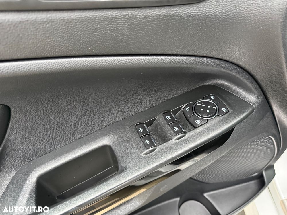 Ford EcoSport 1.0 EcoBoost ST-LINE - 26