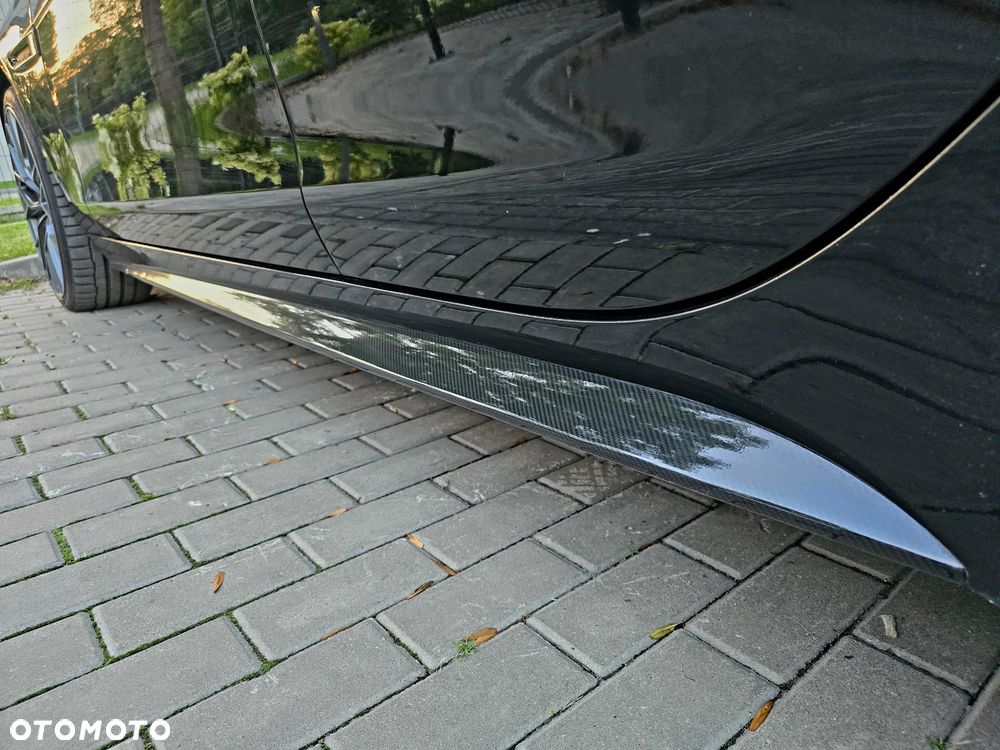 Jaguar XE S - 32