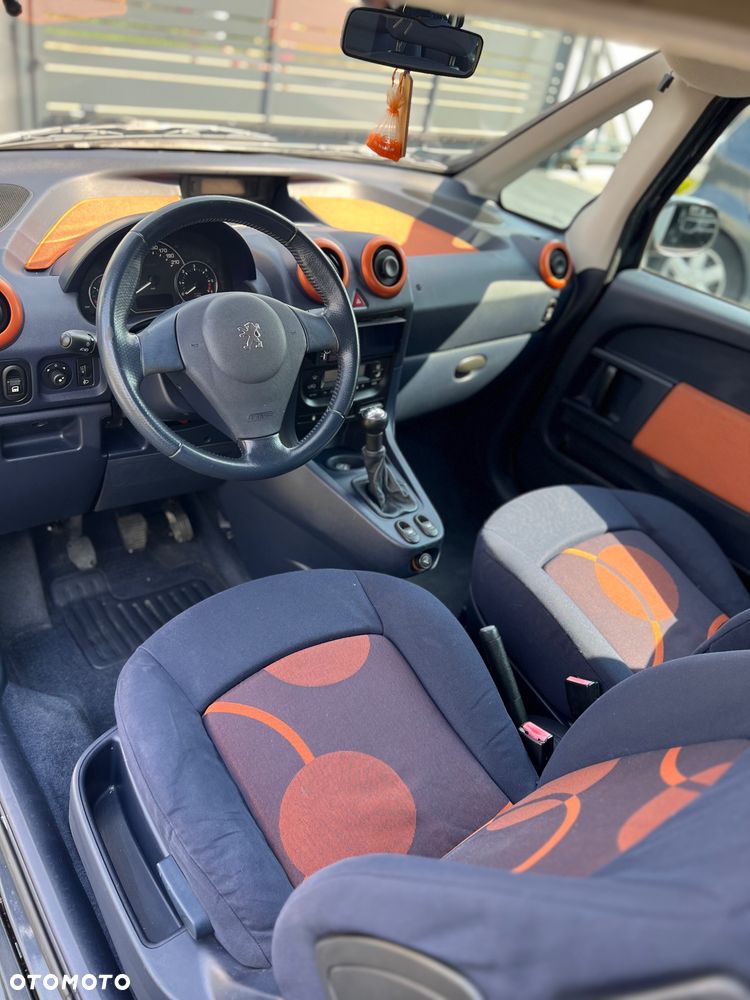 Peugeot 1007 - 13
