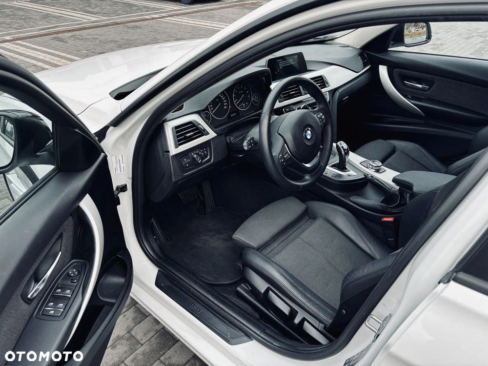 BMW Seria 3 320i xDrive Advantage - 7