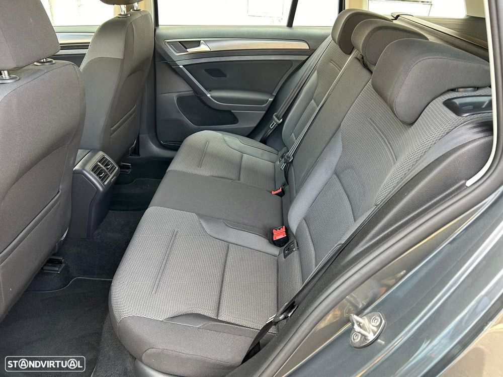VW Golf Variant 1.6 TDi Confortline - 11