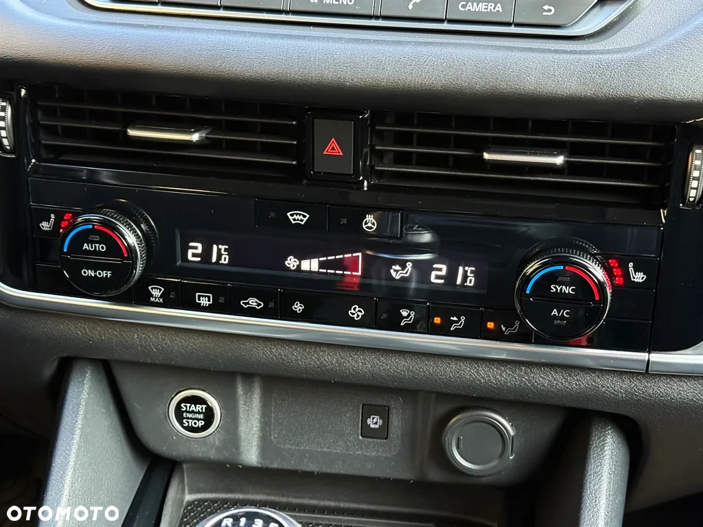 Nissan Qashqai 1.3 DIG-T MHEV N-Connecta - 25