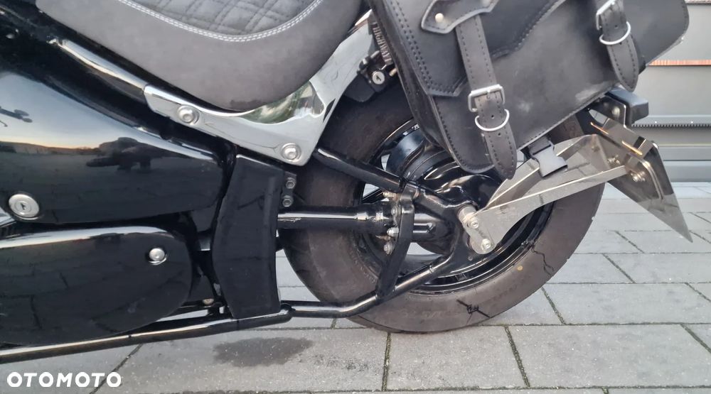 Suzuki Intruder - 19