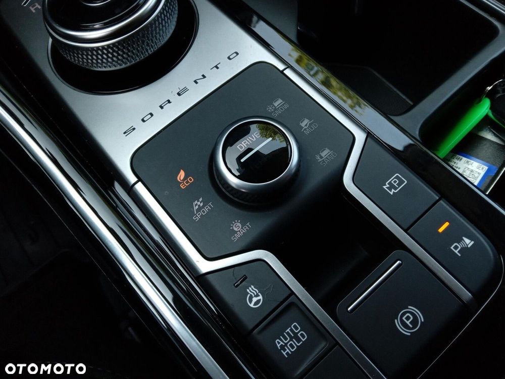 Kia Sorento 1.6 T-GDI HEV XL - 24