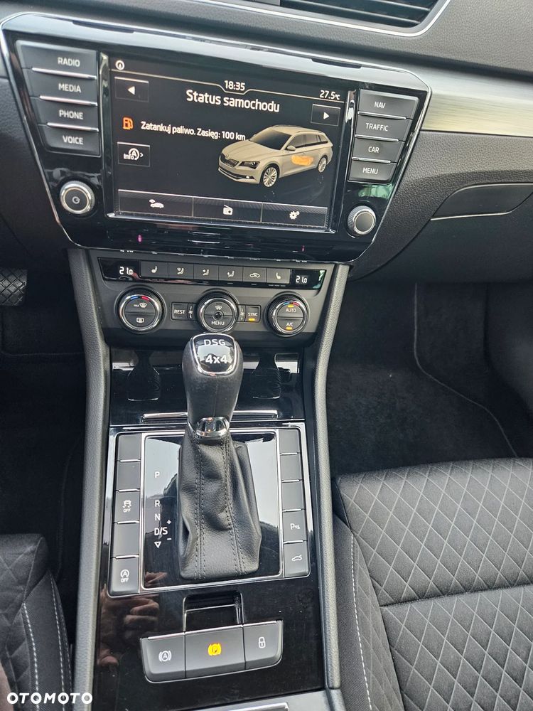 Skoda Superb 2.0 TDI 4x4 DSG Style - 29