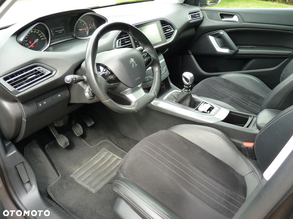 Peugeot 308 - 5