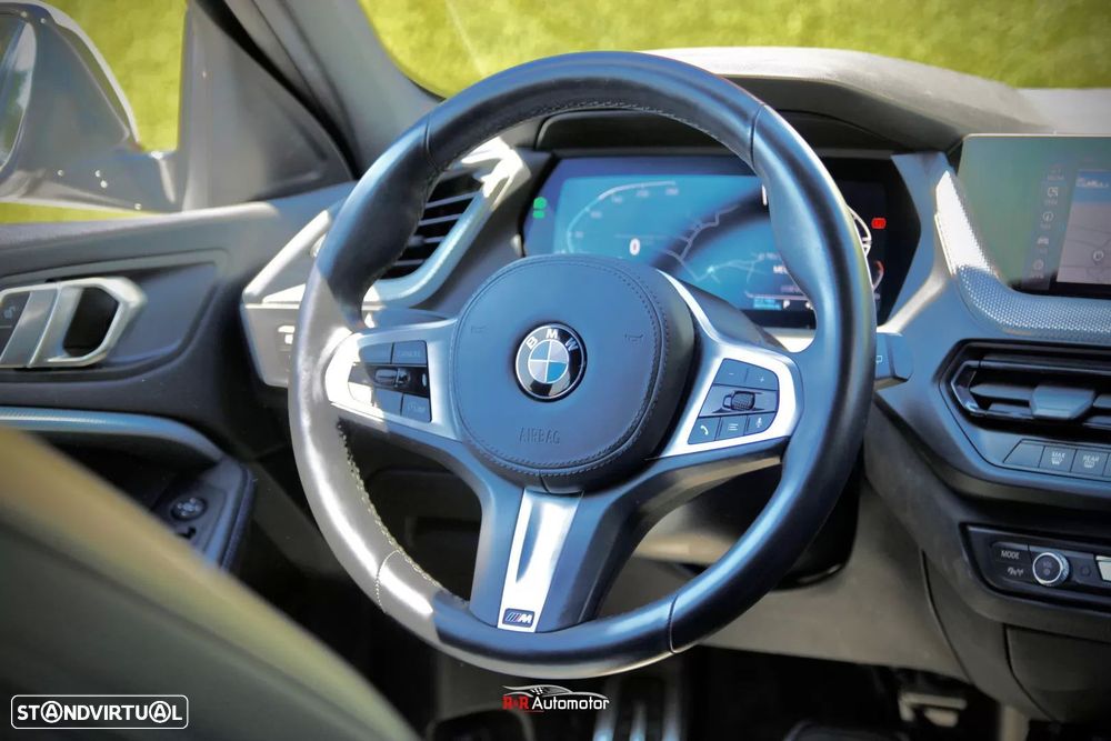 BMW 118 i Pack Desportivo M Auto - 28