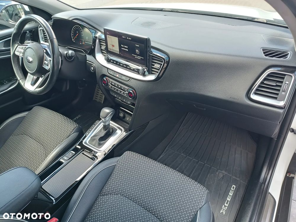 Kia XCeed 1.6 T-GDI L Business Line DCT - 10