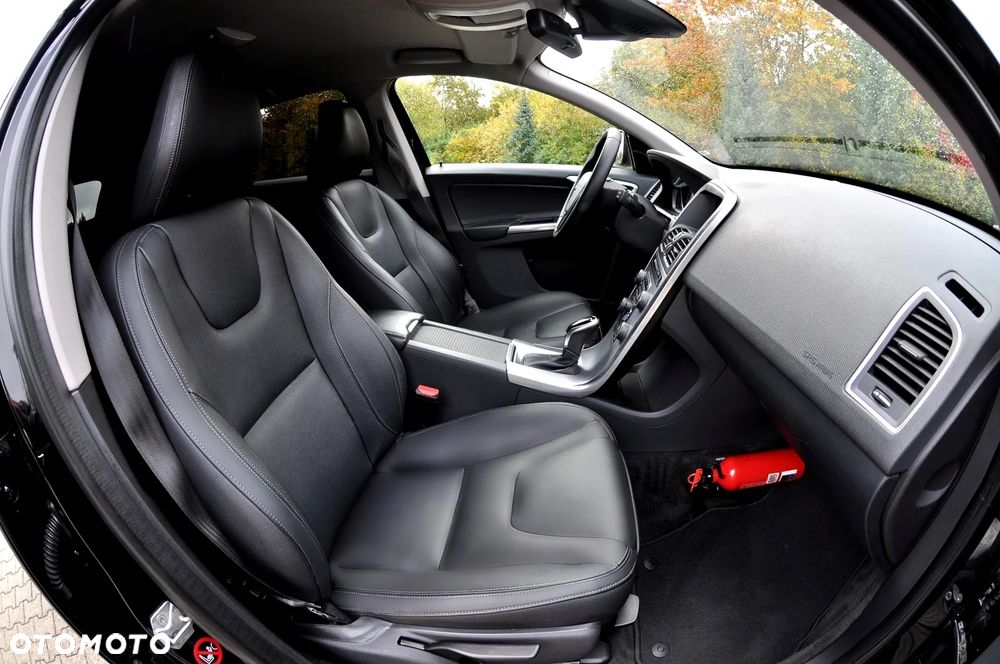 Volvo XC 60 D4 Geartronic Summum - 19