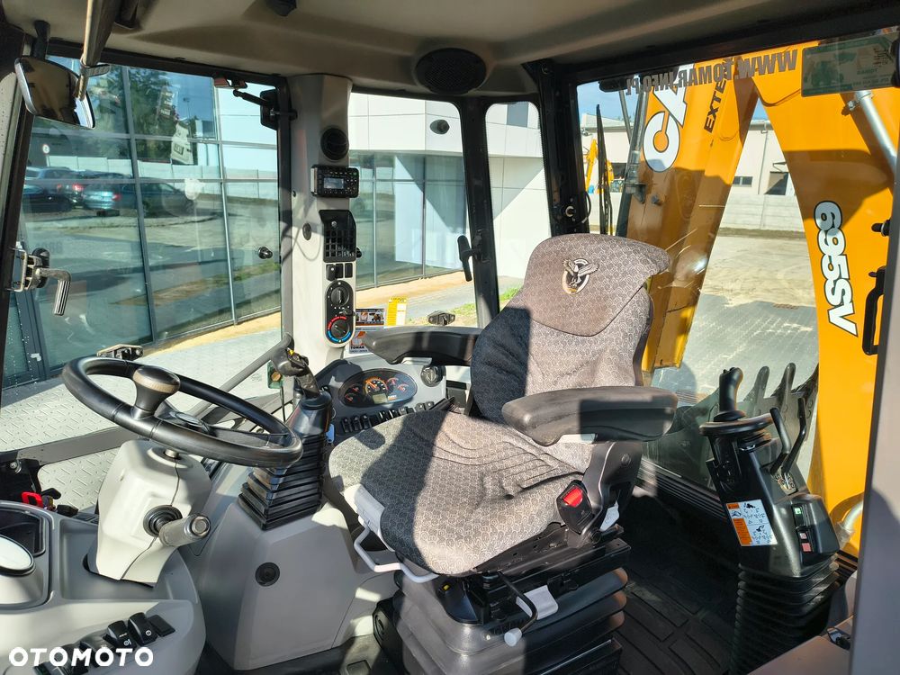 Case 695 SV 2023R - 20