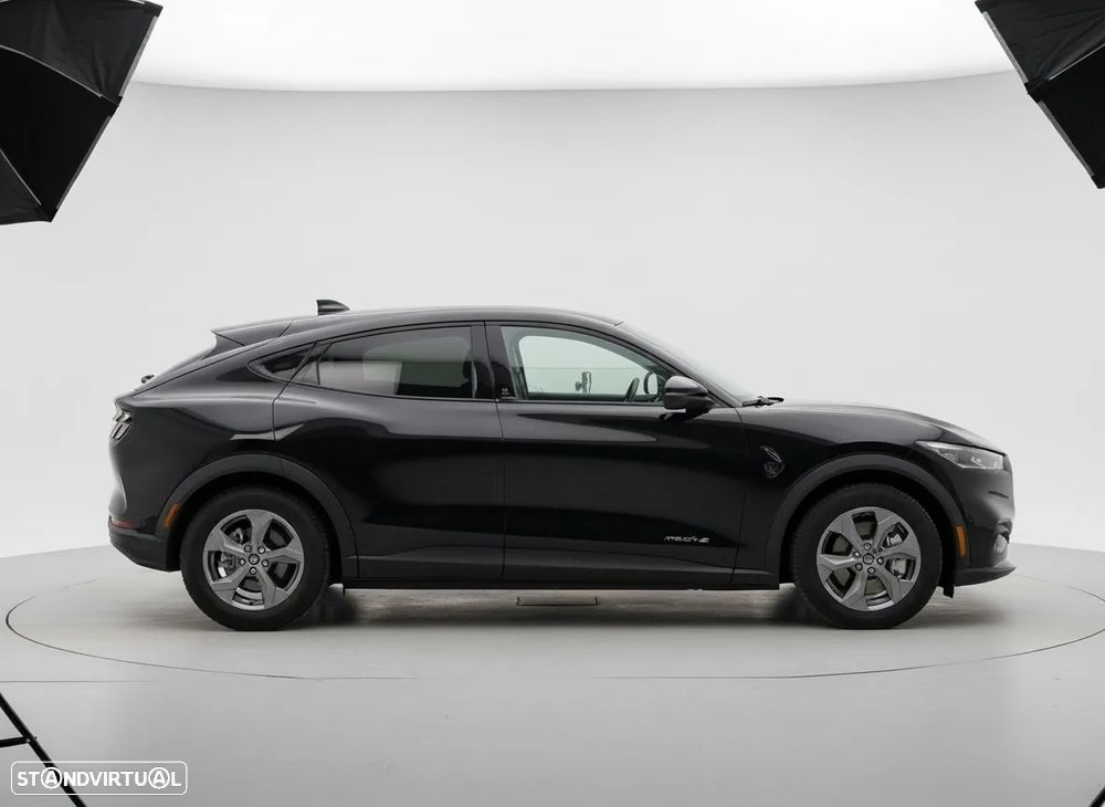 Ford Mustang Mach-E 75.7 kWh Base - 20