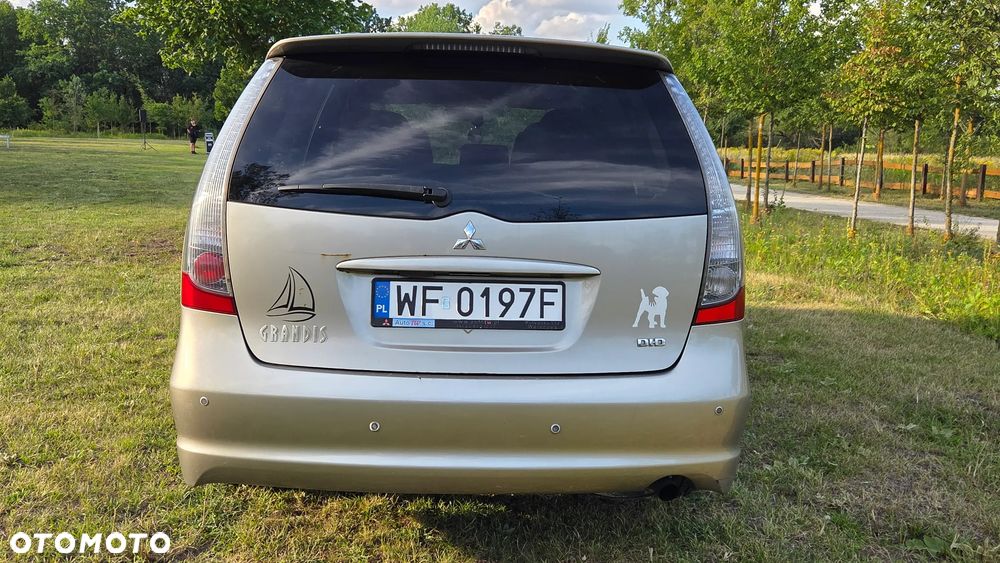 Mitsubishi Grandis 2.0 DID Intense - 12
