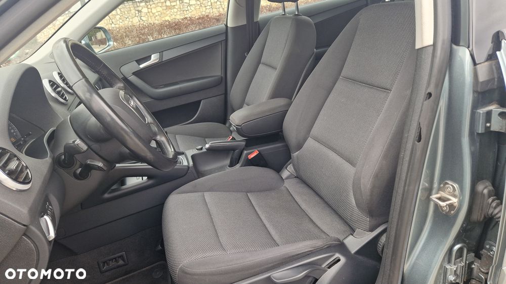 Audi A3 Sportback 1.6 TDI DPF Attraction - 23