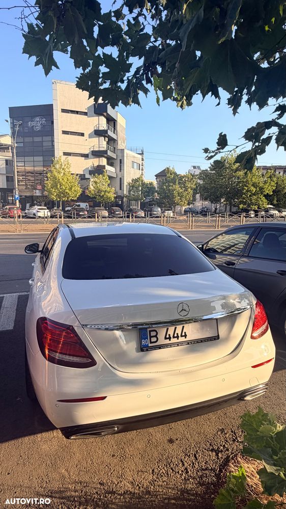 Mercedes-Benz E 200 Aut. - 2
