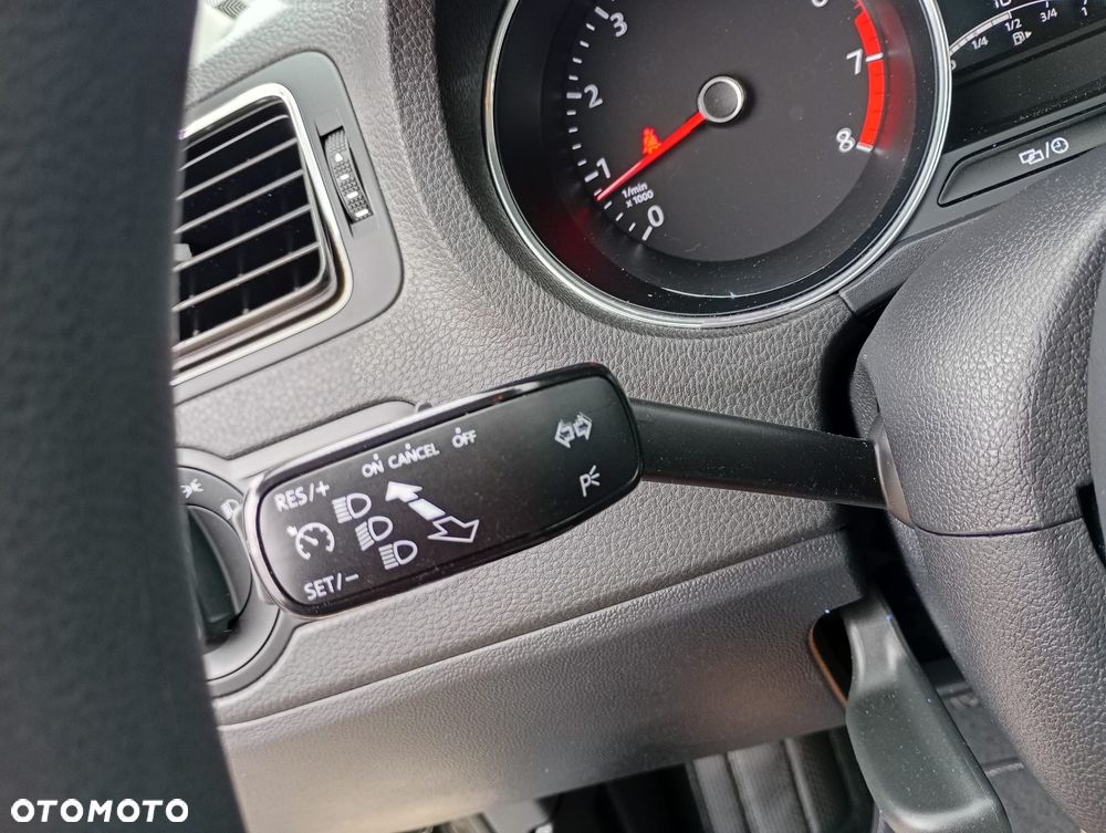 Volkswagen Polo 1.2 TSI Blue Motion Technology Comfortline - 33