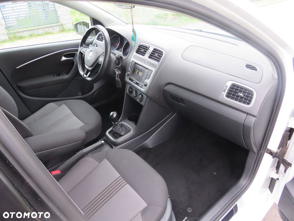 Volkswagen Polo 1.2 TSI MATCH - 9
