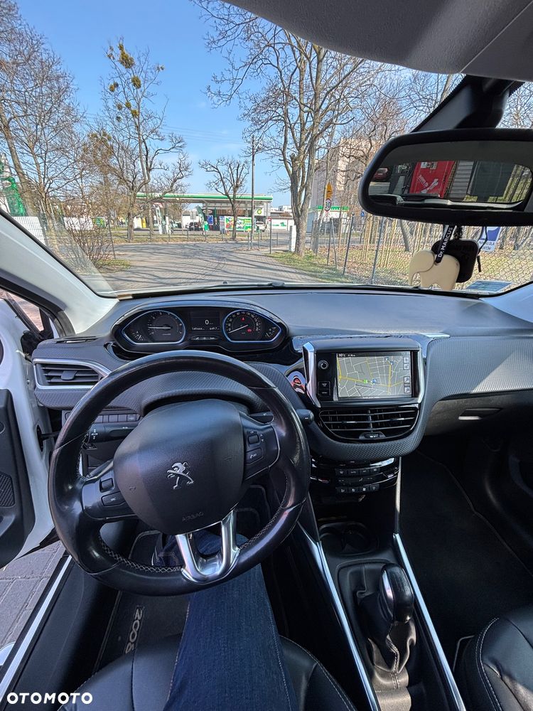 Peugeot 2008 PureTech 82 Allure - 17