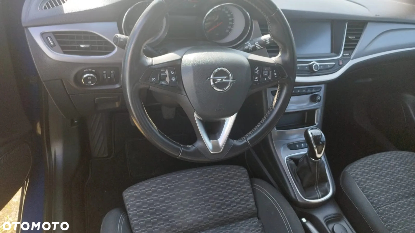 Opel Astra V 1.6 CDTI Dynamic S&S - 11