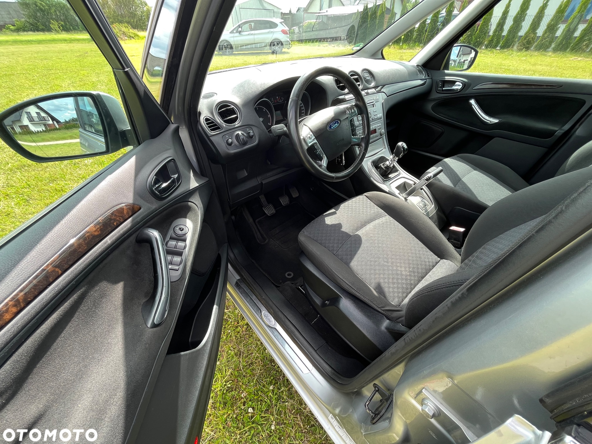 Ford Galaxy - 11