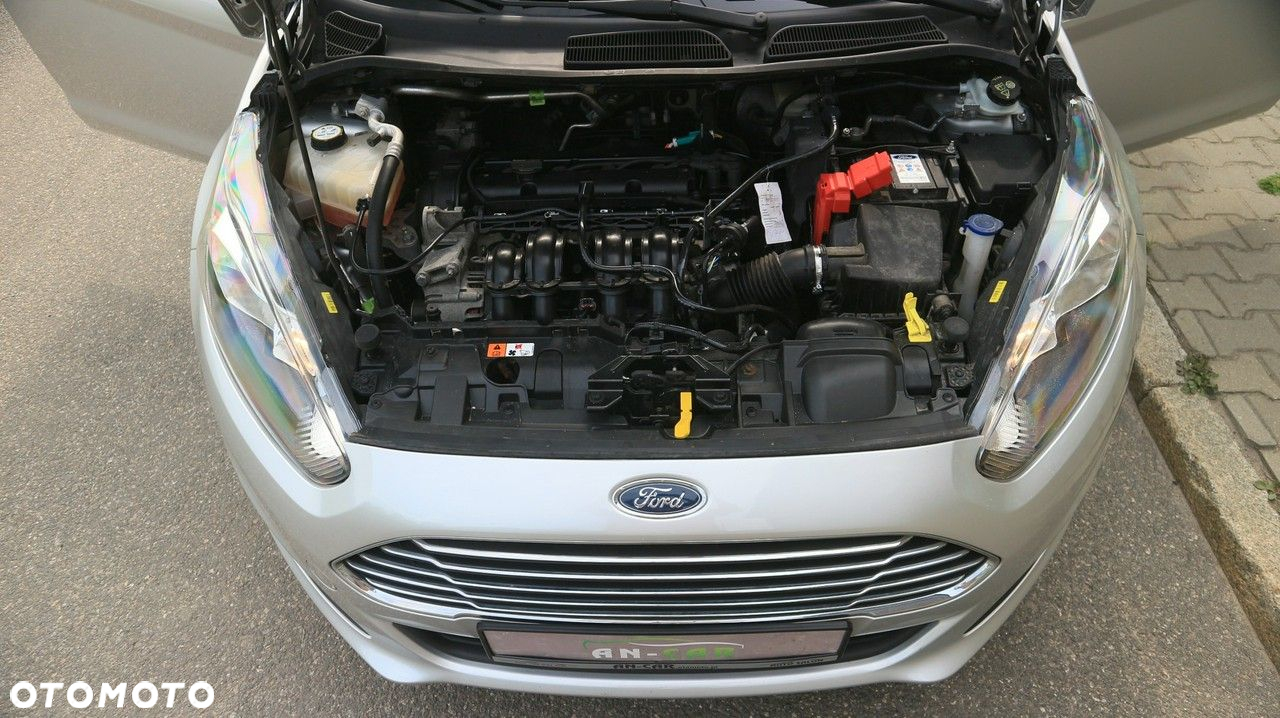 Ford Fiesta 1.25 Celebration - 16