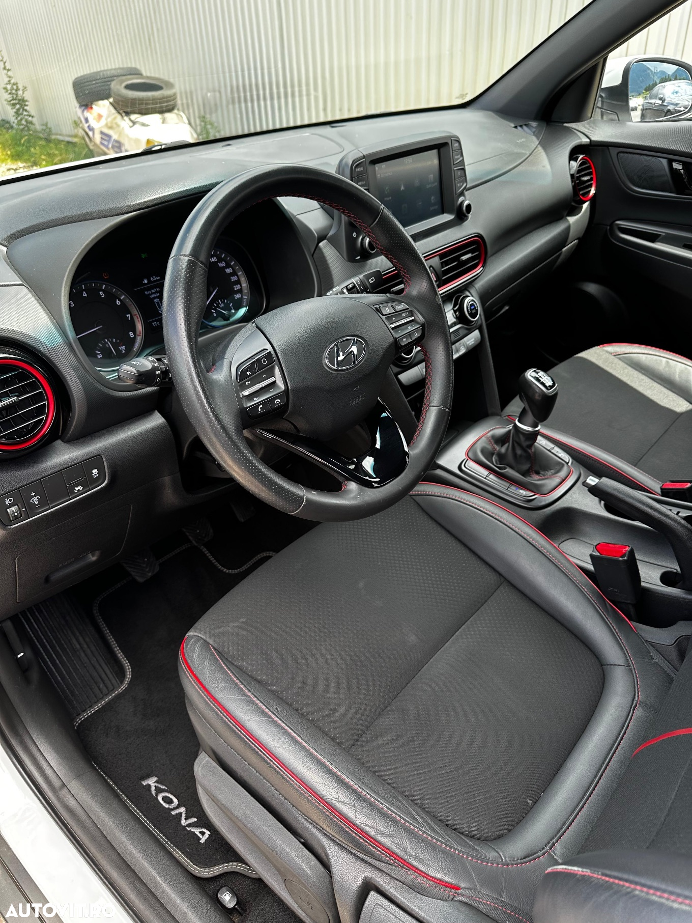 Hyundai KONA 1.0 T-GDI 2WD Premium + - 26