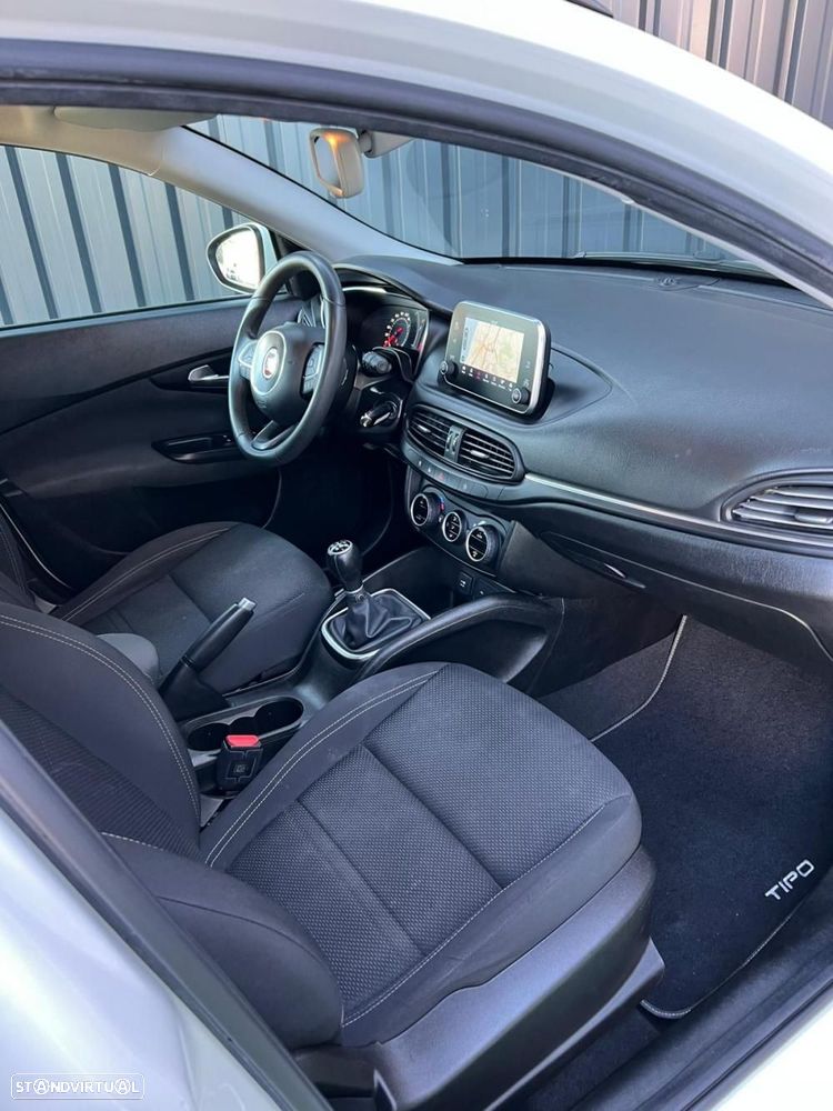 Fiat Tipo Station Wagon 1.3 M-Jet Lounge - 14