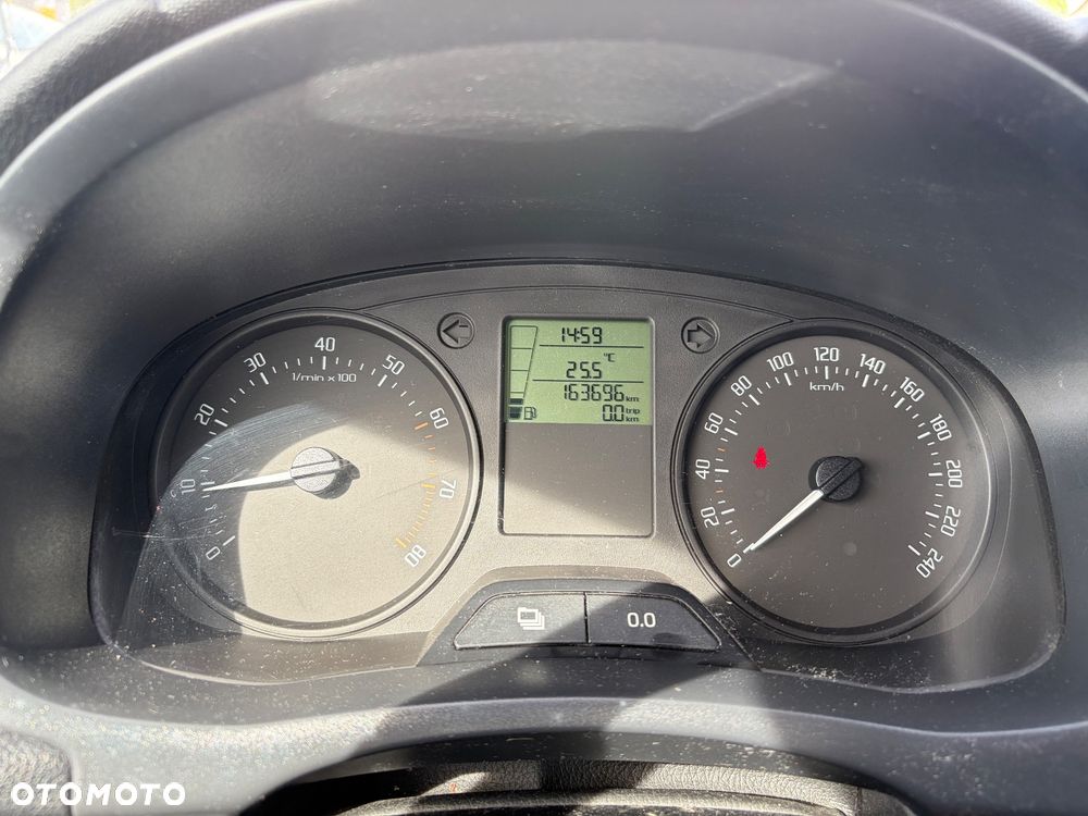 Skoda Fabia 1.2 HTP Fresh - 14