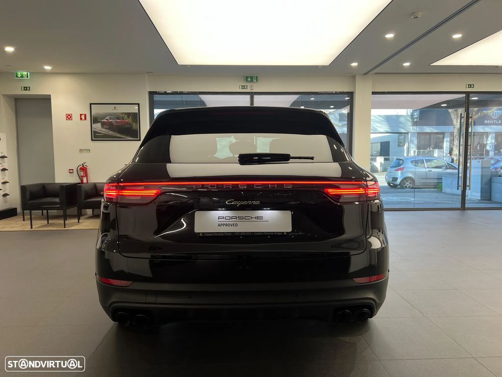 Porsche Cayenne - 6