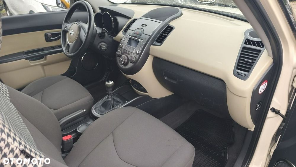 Kia Soul 1.6 CVVT - 17