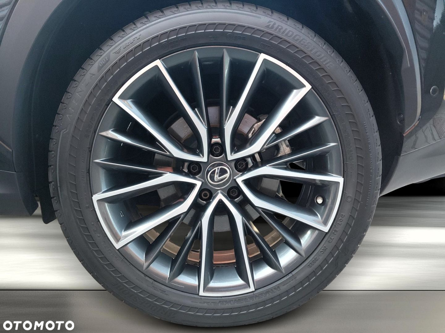 Lexus NX 350h Omotenashi AWD - 26