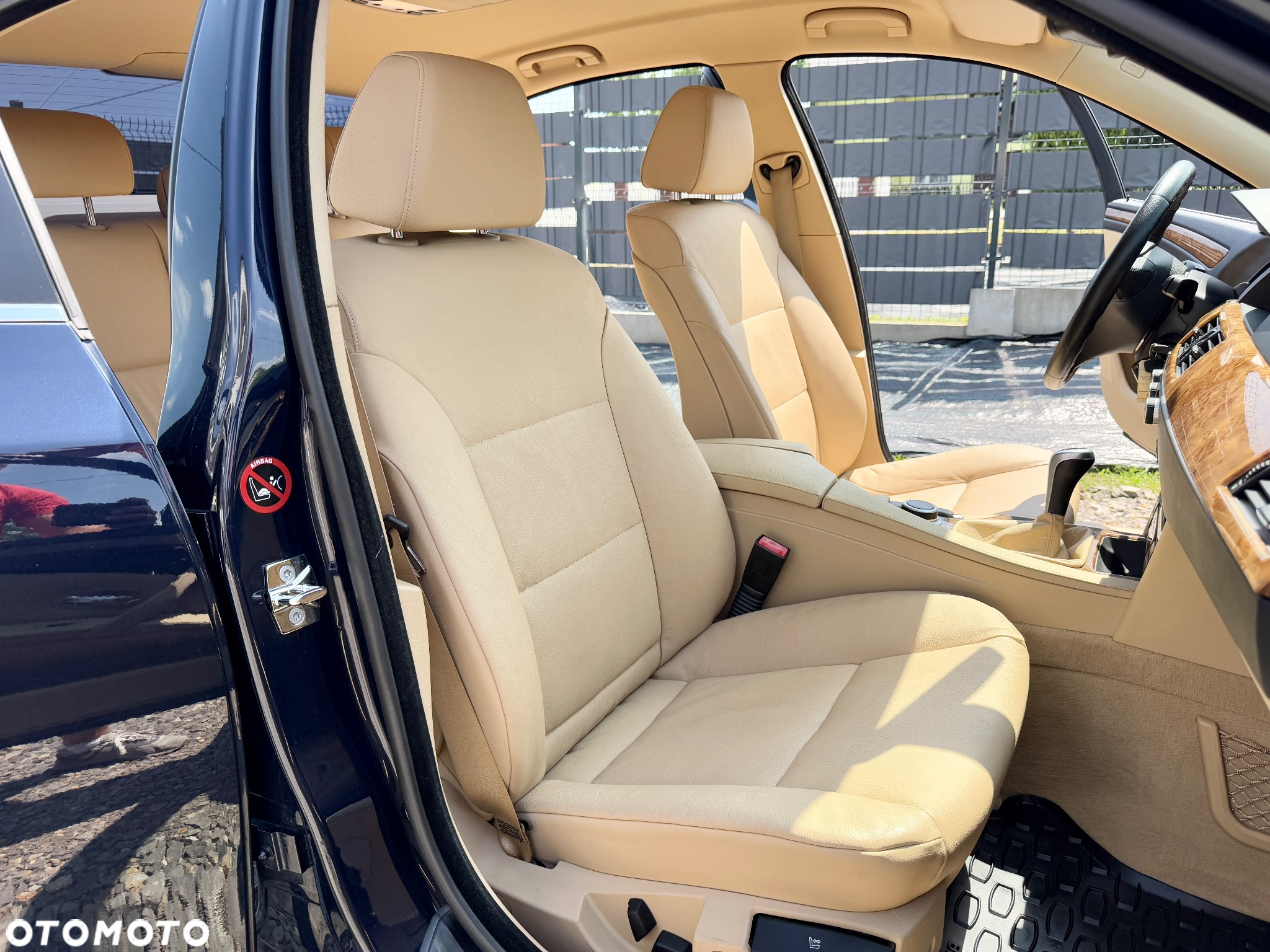 BMW Seria 5 523i - 16