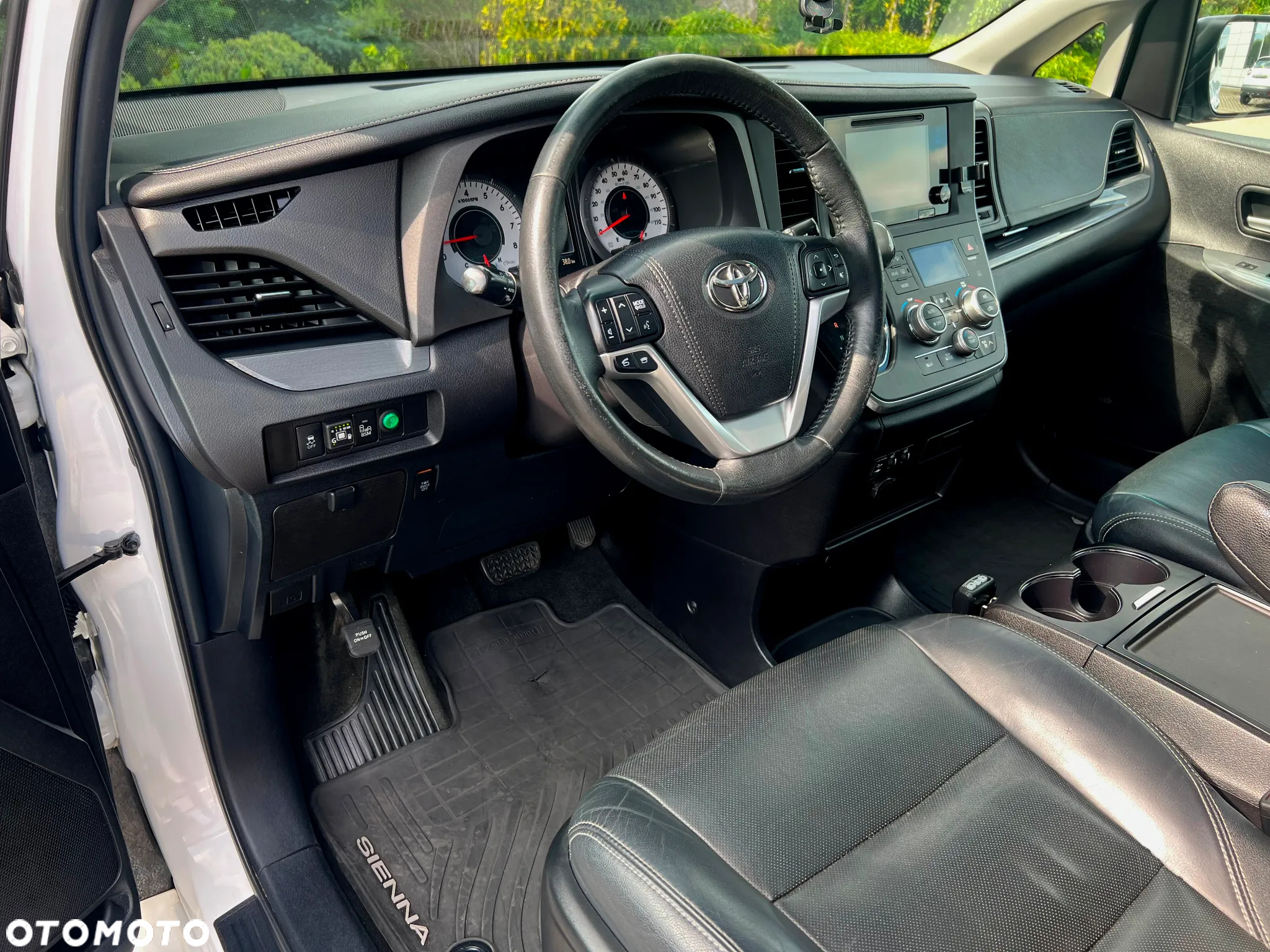 Toyota Sienna 3.5 V6 SE - 29