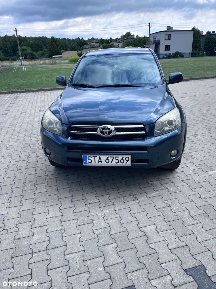 Toyota RAV4 - 4