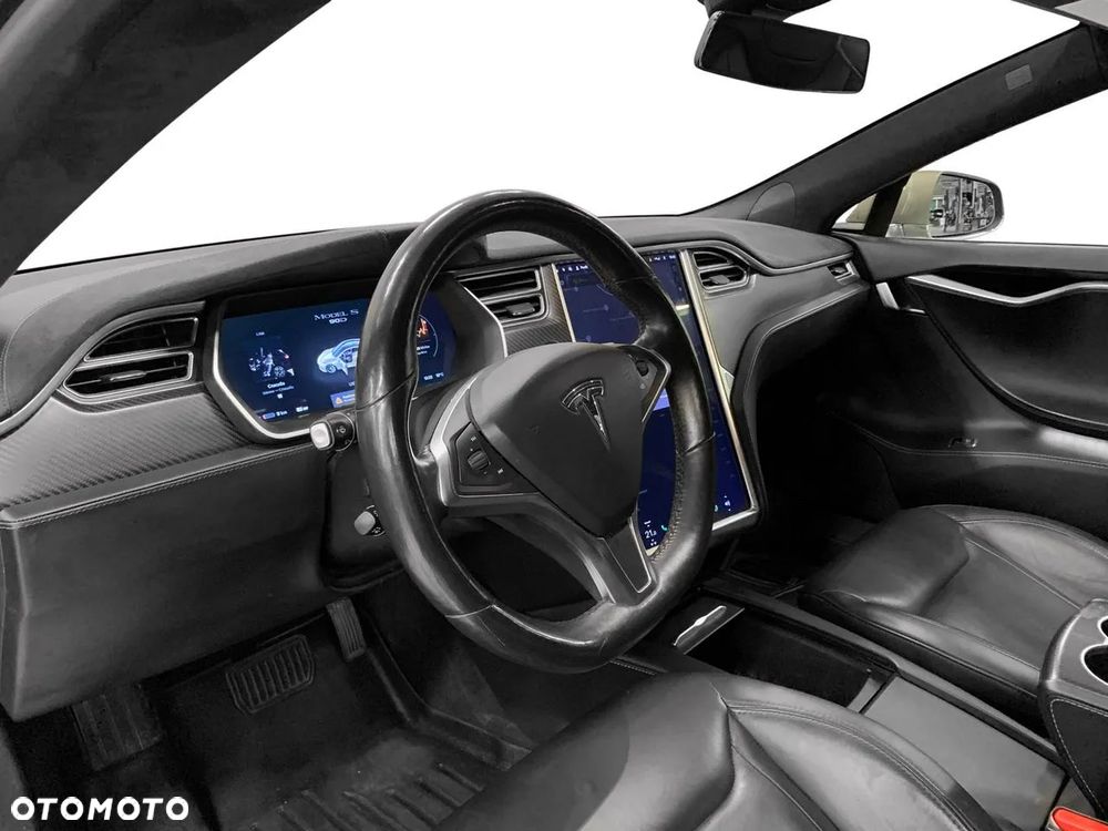 Tesla Model S - 39