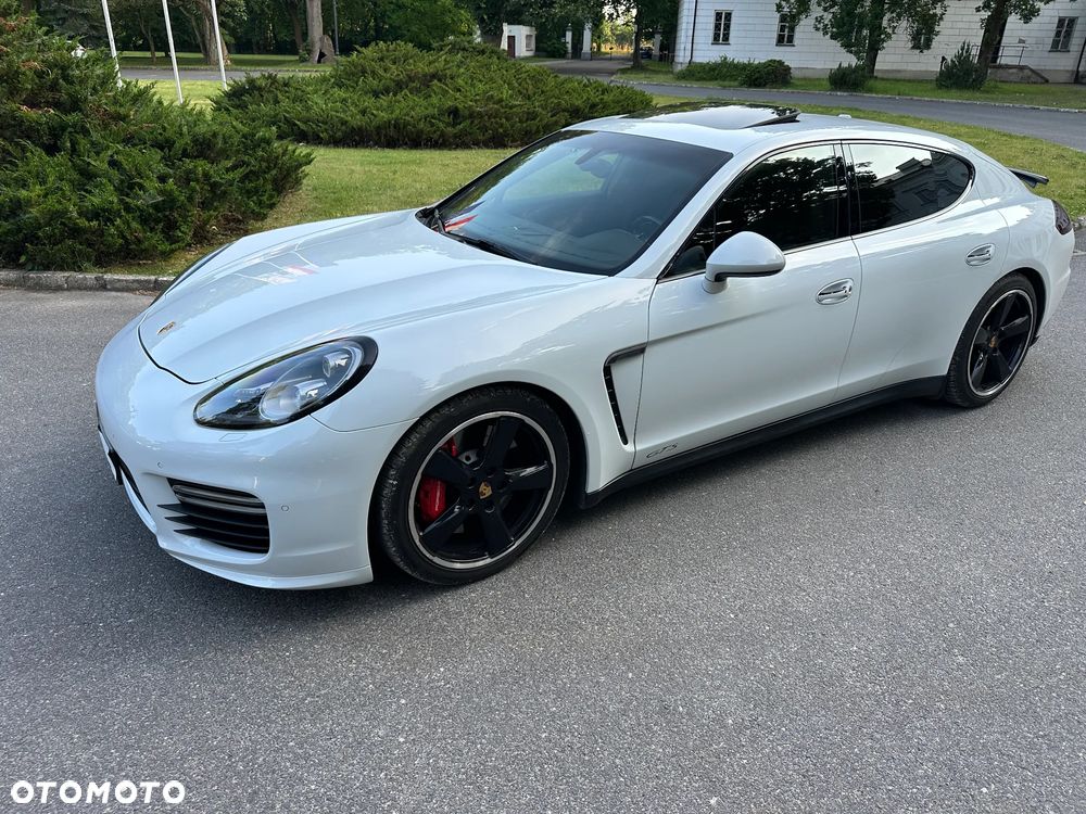 Porsche Panamera GTS PDK - 3