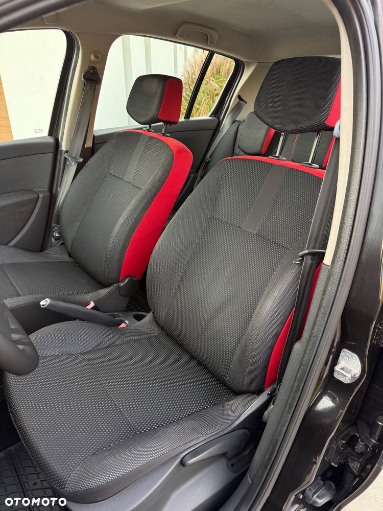 Renault Clio 1.2 16V Emotion - 17