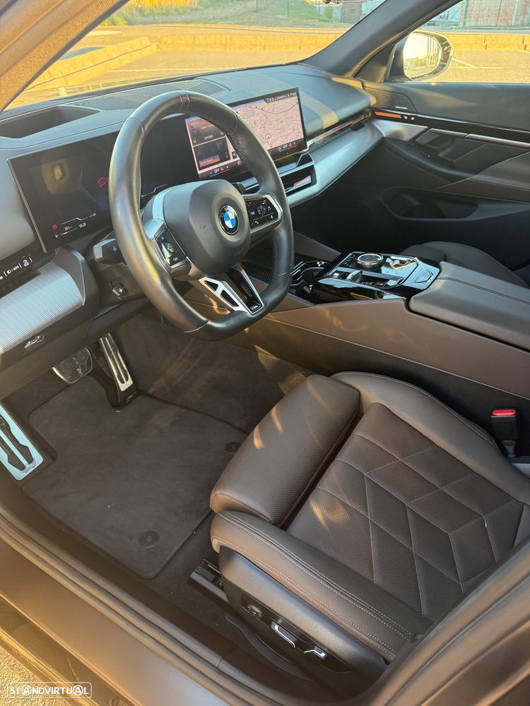 BMW 520 d Pack Desportivo M Pro - 13