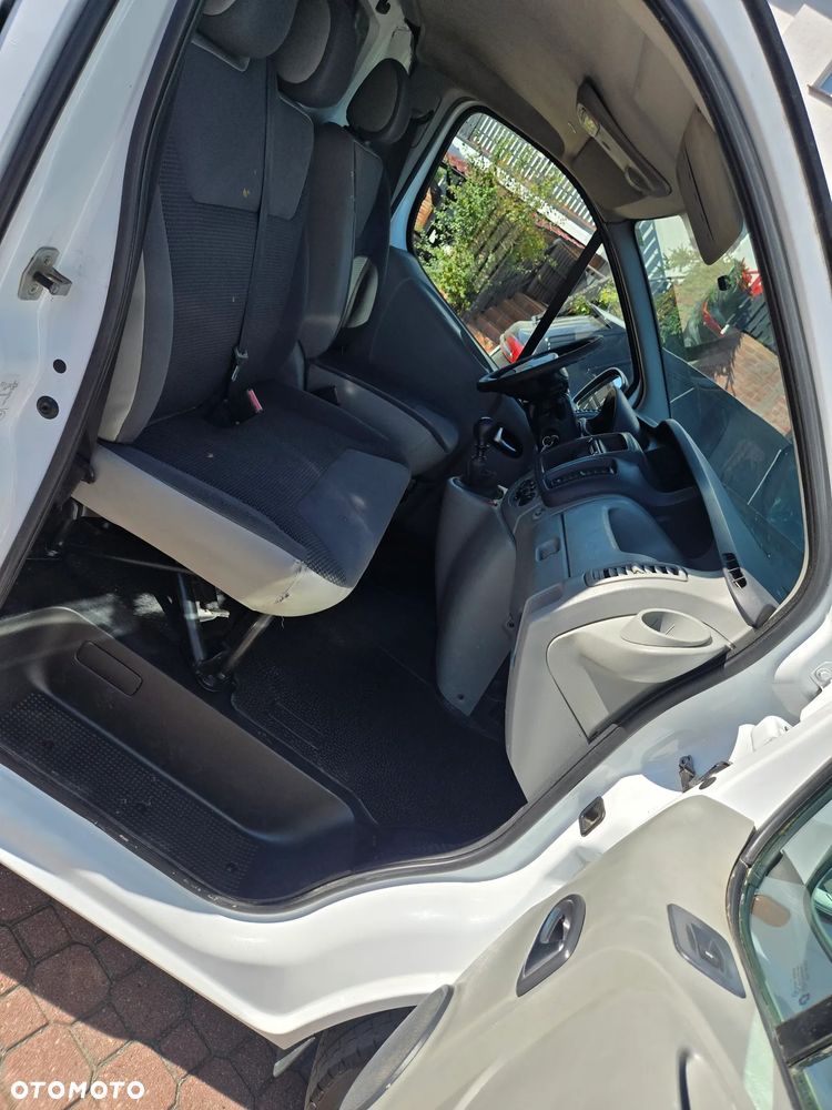 Opel VIVARO - 11